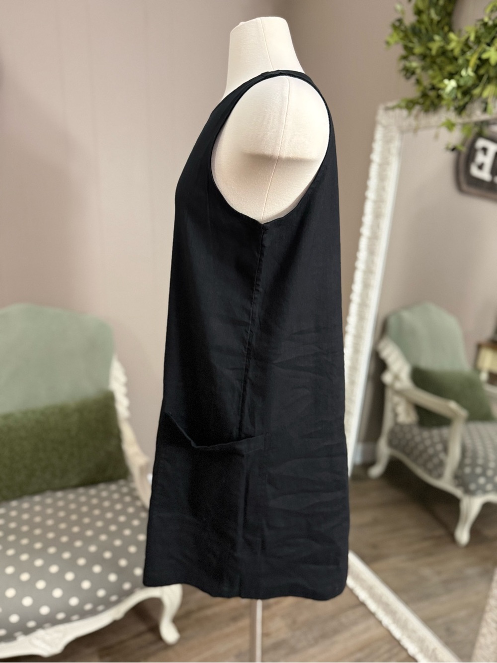 Halston • Linen Blend Sleeveless Shift Dress - Picture 12 of 13